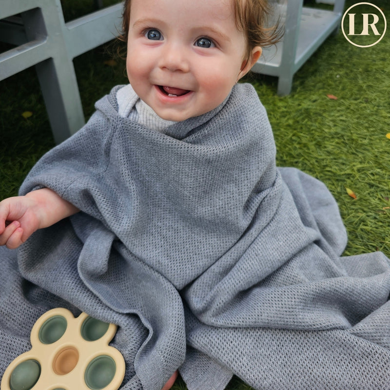 Peekaboo: The Ultimate Breathable Nursing Cover by Little Rou - Grey