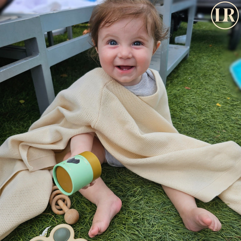 Peekaboo: The Ultimate Breathable Nursing Cover by Little Rou - Beige