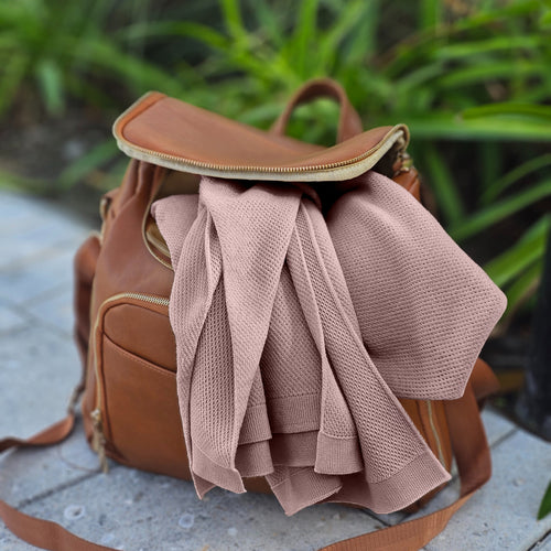 Peekaboo: The Ultimate Breathable Nursing Cover by Little Rou - Mauve